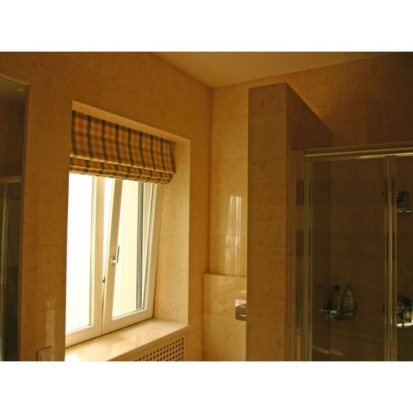 Κουρτίνα για παράθυρο μπάνιου με wc